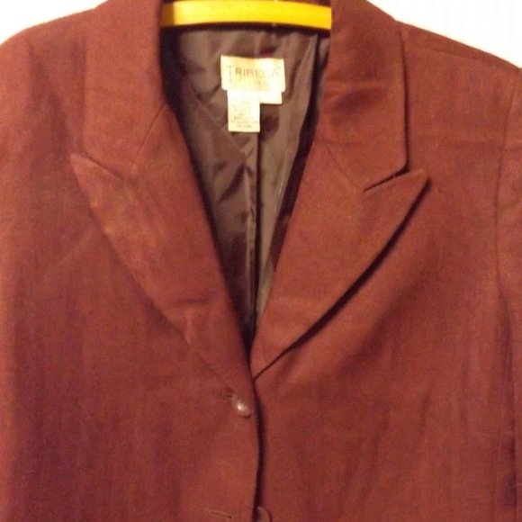SUIT JSCKET, BURGENDY, SIZE 12P, PETITE, WITH SIDEPOCKETS - Picture 3 of 3